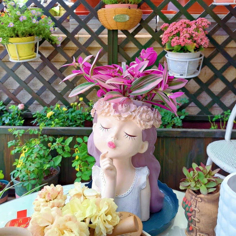 Contemplative Flower Fairy Vas - огляд і ціна Florist Supply Vases