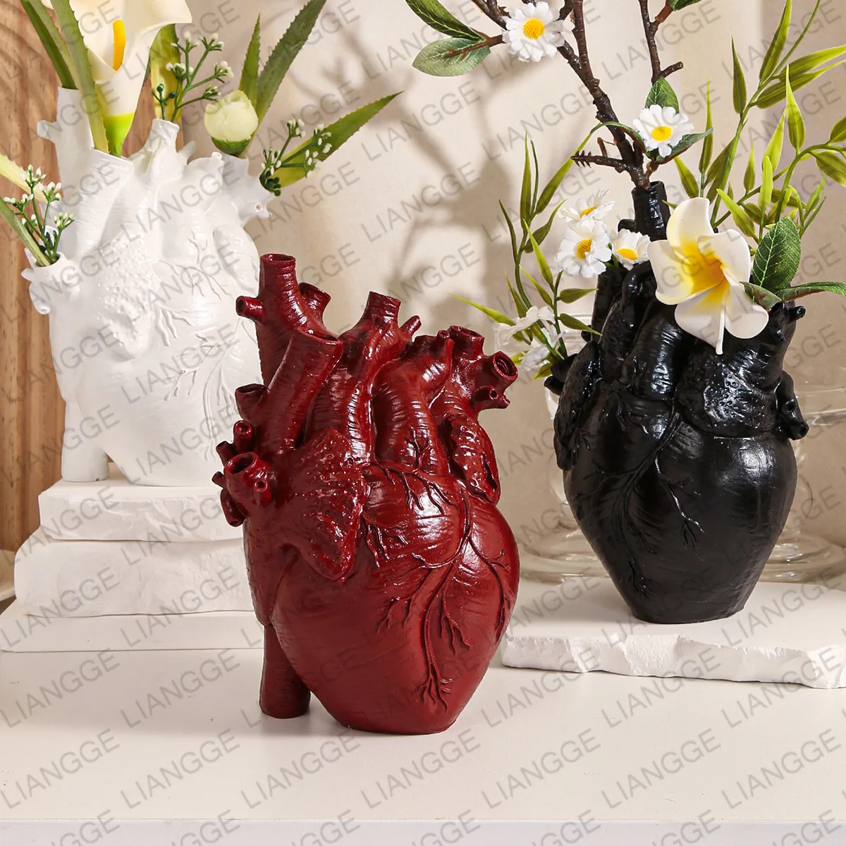 Heart Shaped Resin Vase Anatom - огляд і ціна Florist Supply Vases